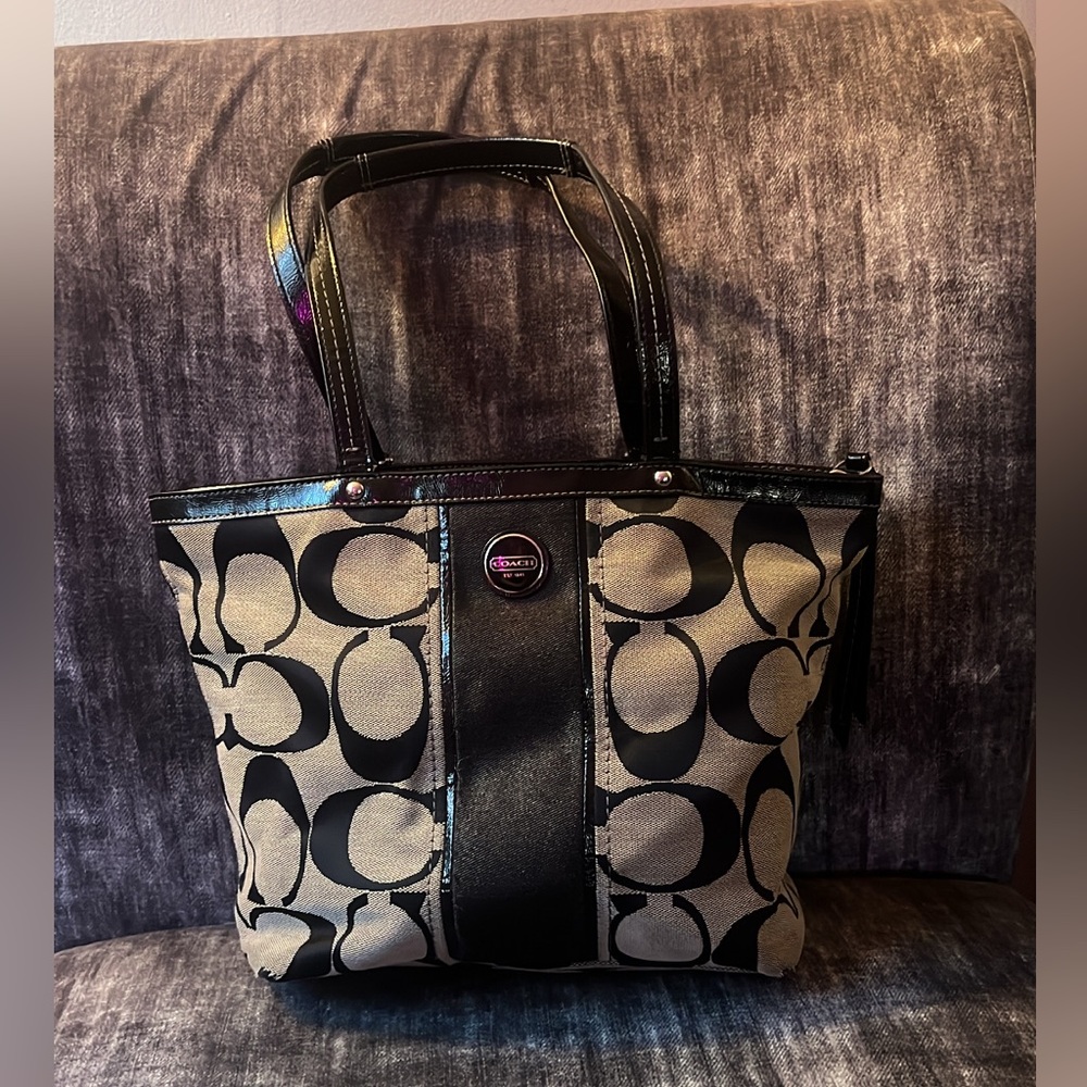 Coach Signature F21950 Tote Shoulder Bag